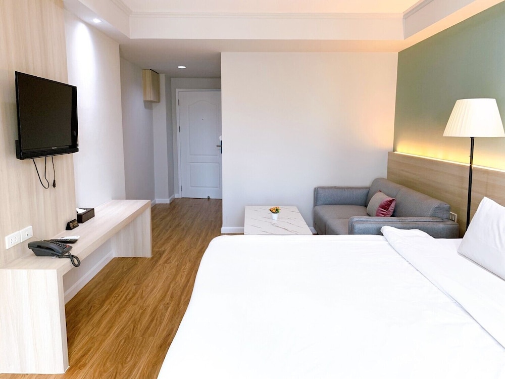 Deluxe Suite photo 3