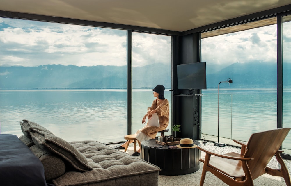 Panoramic Double Room, Lake View photo 2