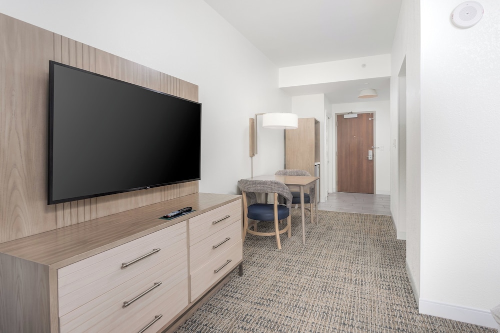 Suite, Multiple Beds, Bay View - Photo 3