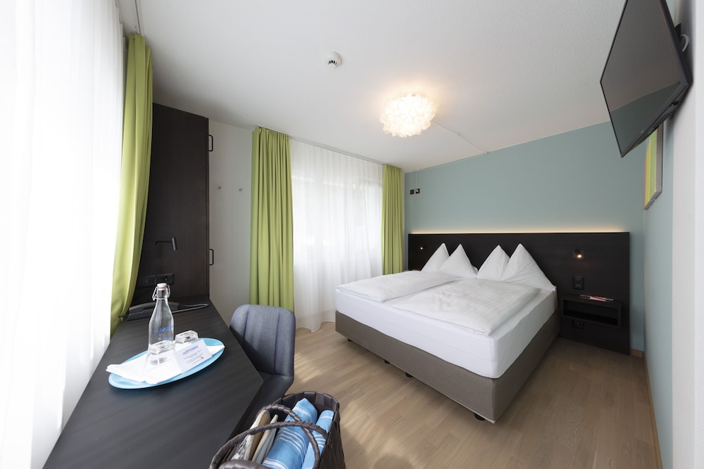 Basic Double Room (Budget) photo 2