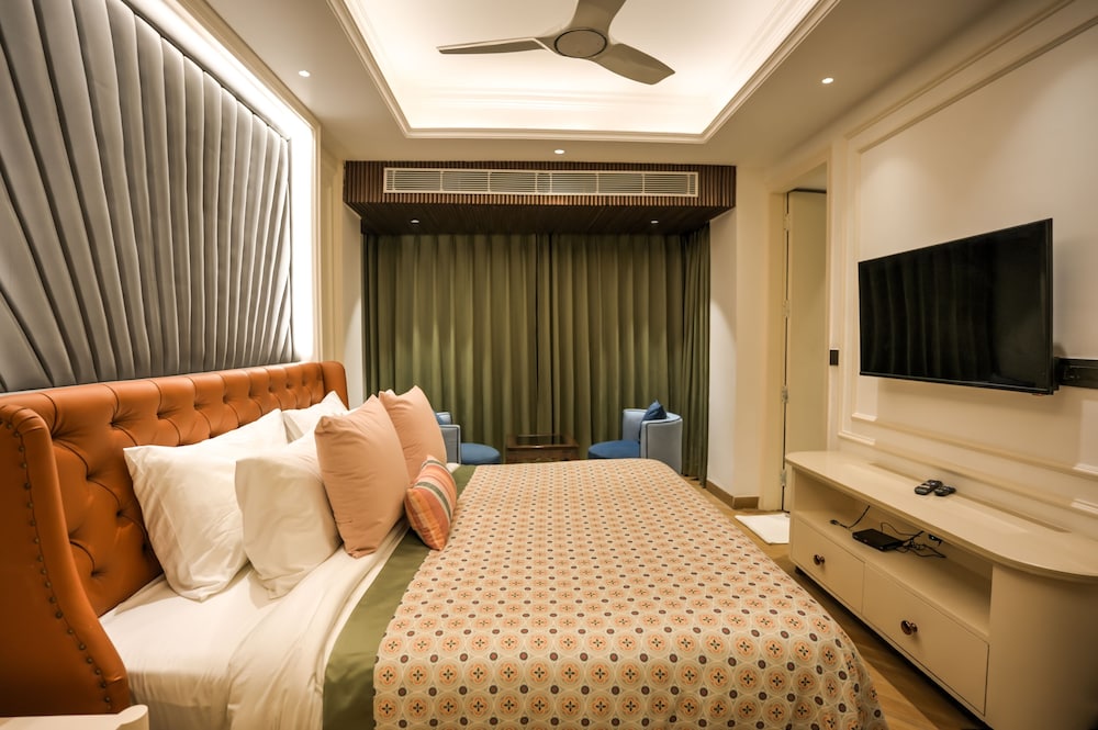 Luxury Room - Photo 15