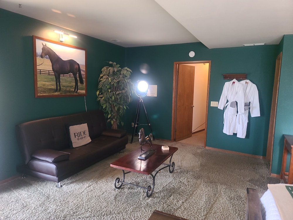 Luxury Room, Multiple Beds, Non Smoking photo 3