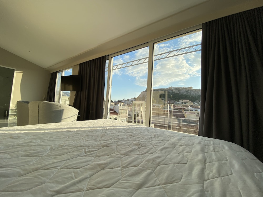 Penthouse, 1 Queen Bed, Hill View photo 3