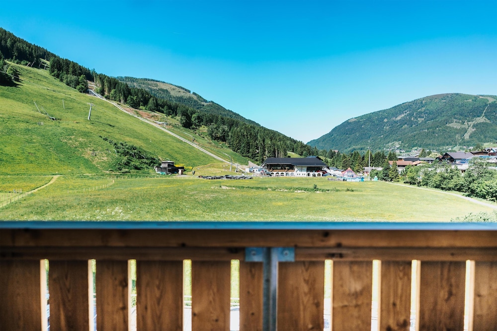 Standard Double or Twin Room, Balcony, Valley View photo 2