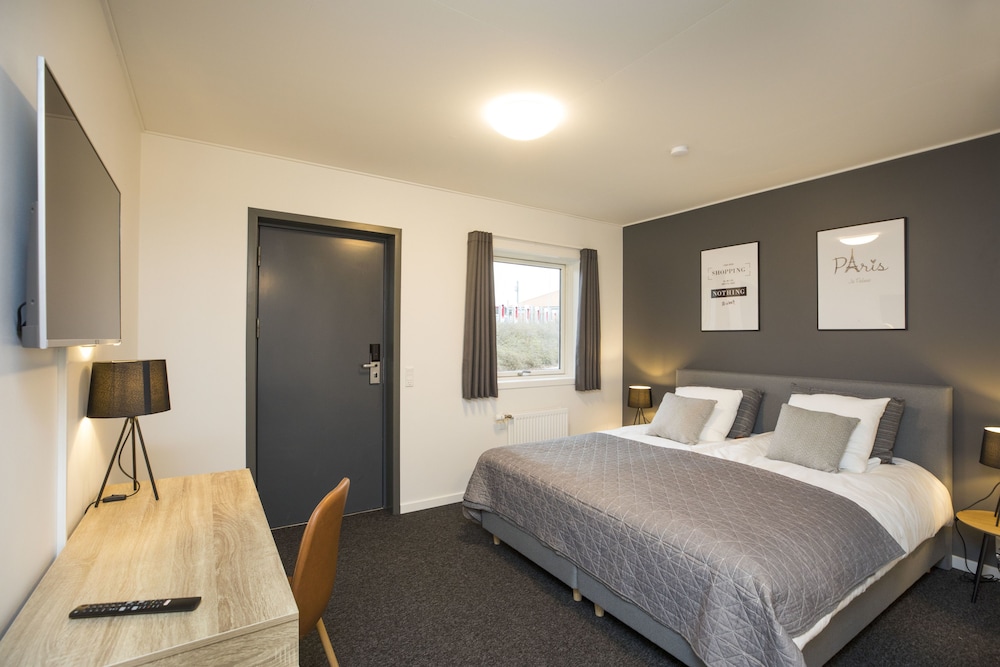 Deluxe Suite, 1 Bedroom photo 2