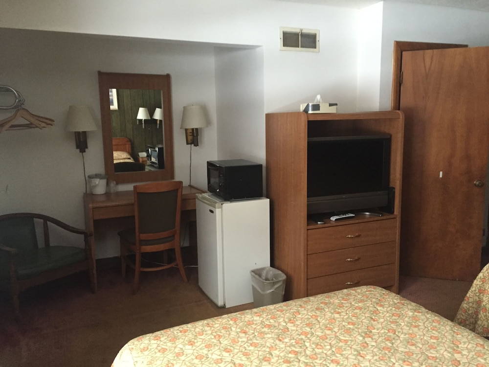 Standard Room, 2 Double Beds photo 3