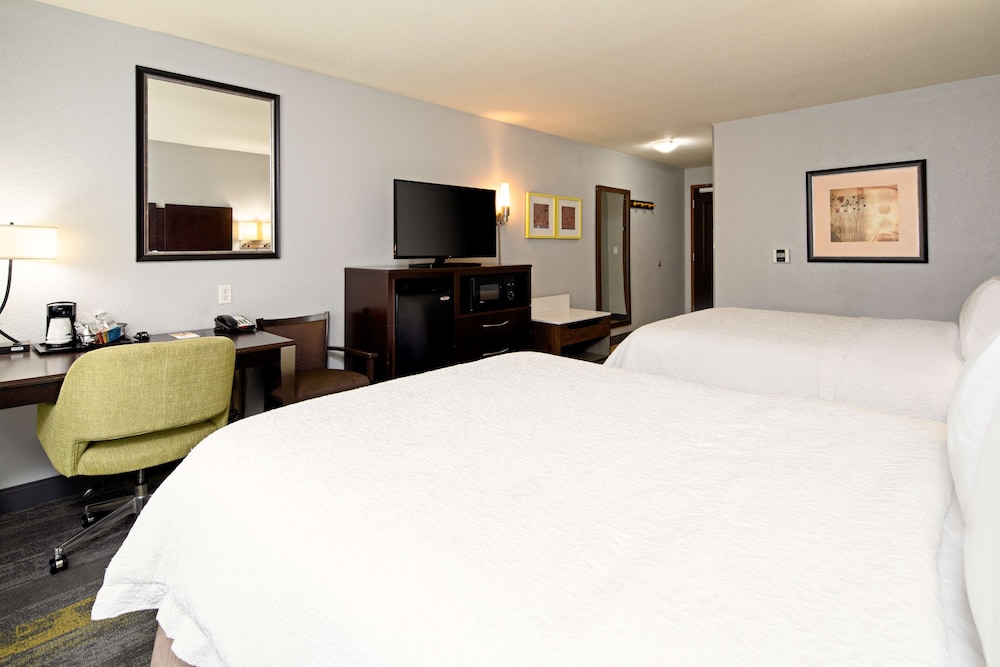 Room, 2 Queen Beds, Non Smoking - Photo 2