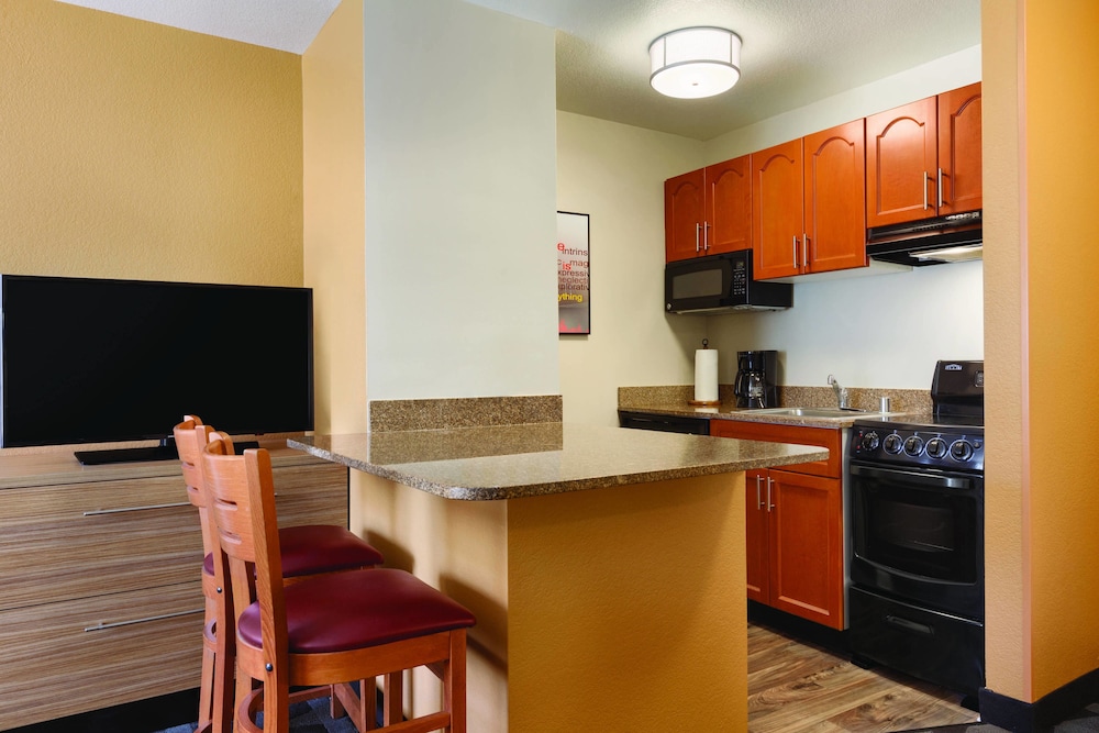 Suite, 1 Bedroom (Mobility Accessible, Tub) photo 3