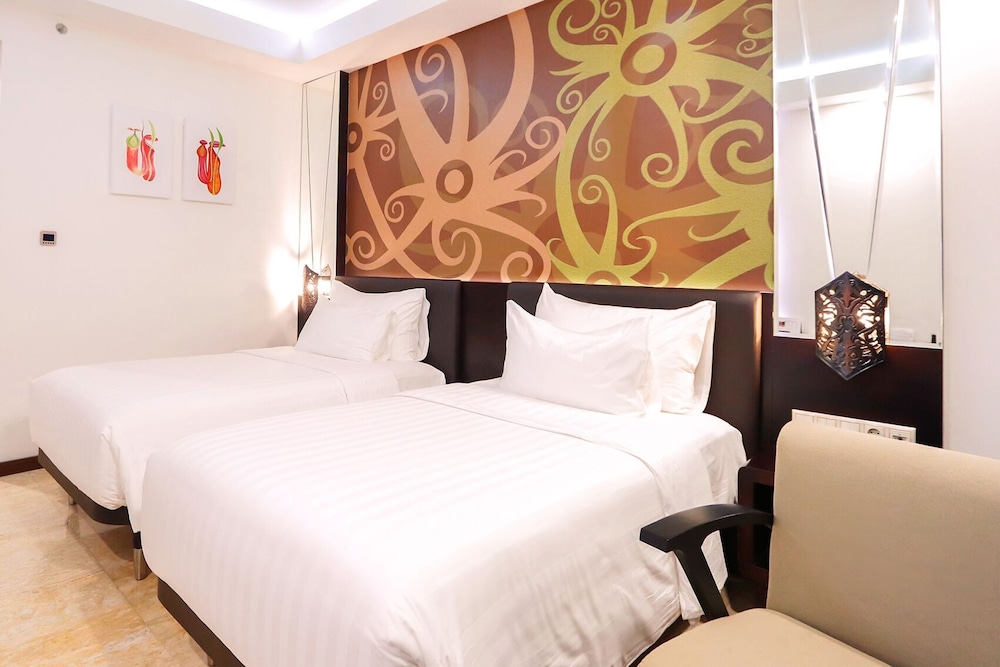 Deluxe Twin Room, Pool View - Photo 2