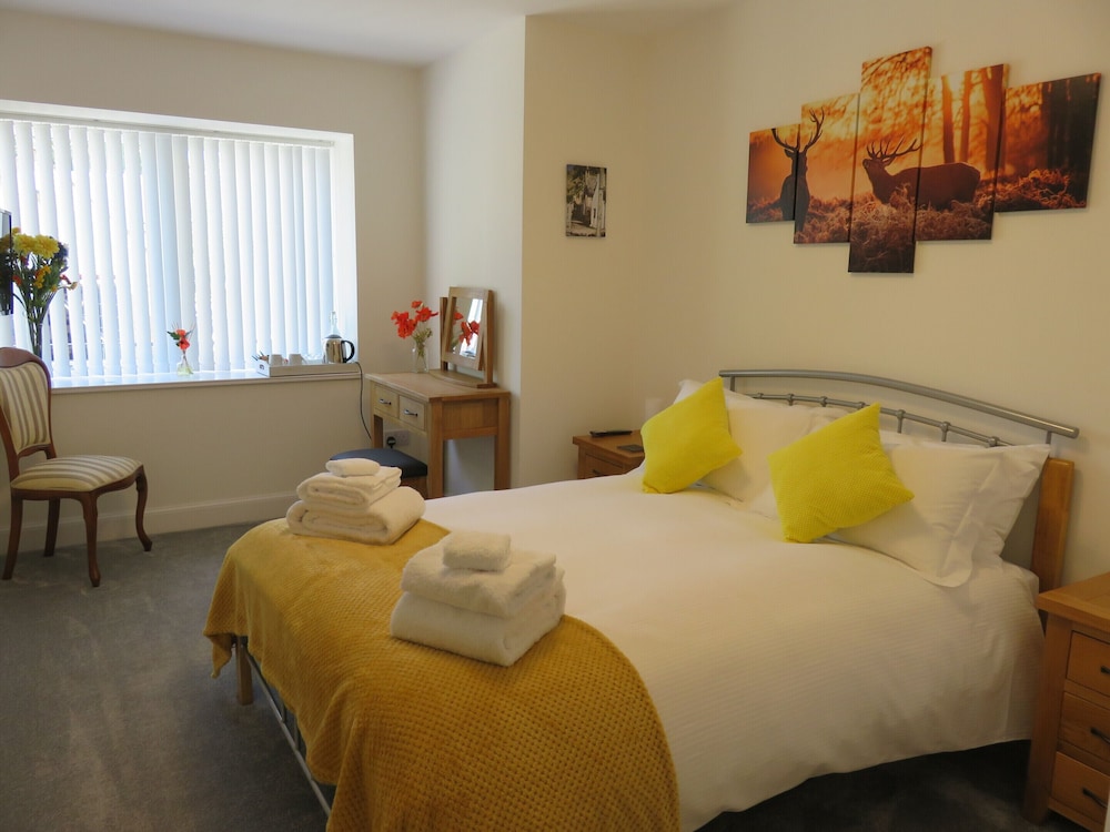 Deluxe Double Room, Ensuite, Courtyard View