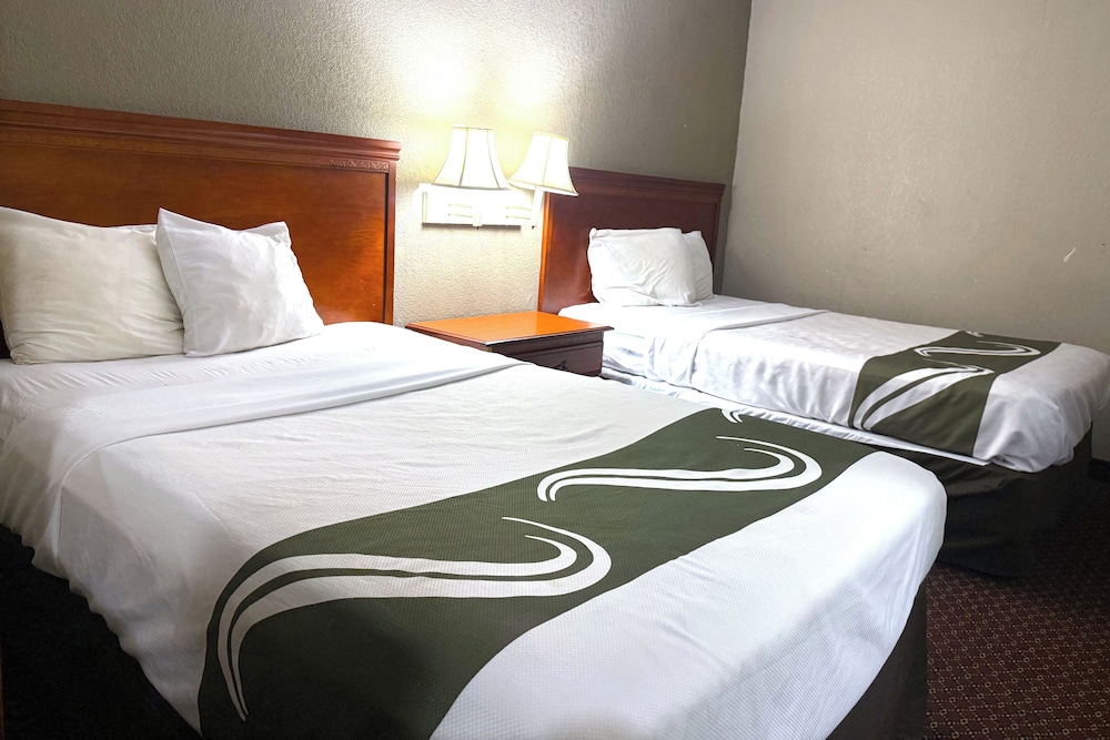 Room, Non Smoking (2 Full Beds) - Photo 1