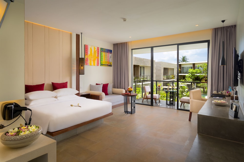 Junior Suite Double Pool View