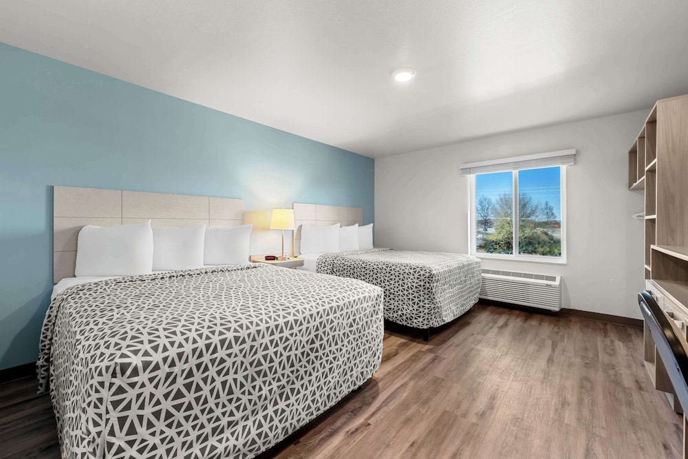 Suite, 2 Queen Beds, Non Smoking photo 1
