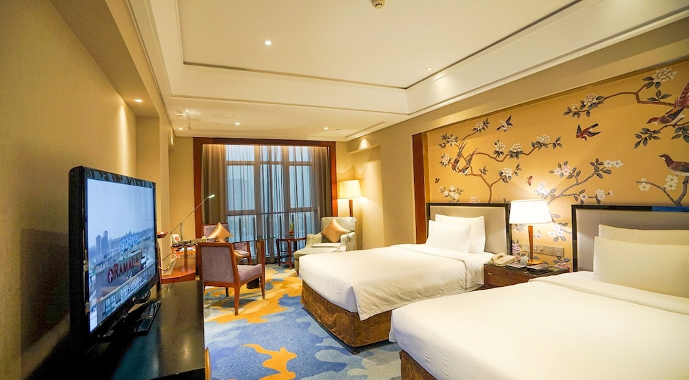 Business Room, Twin Beds,Non Smoking - Photo 1