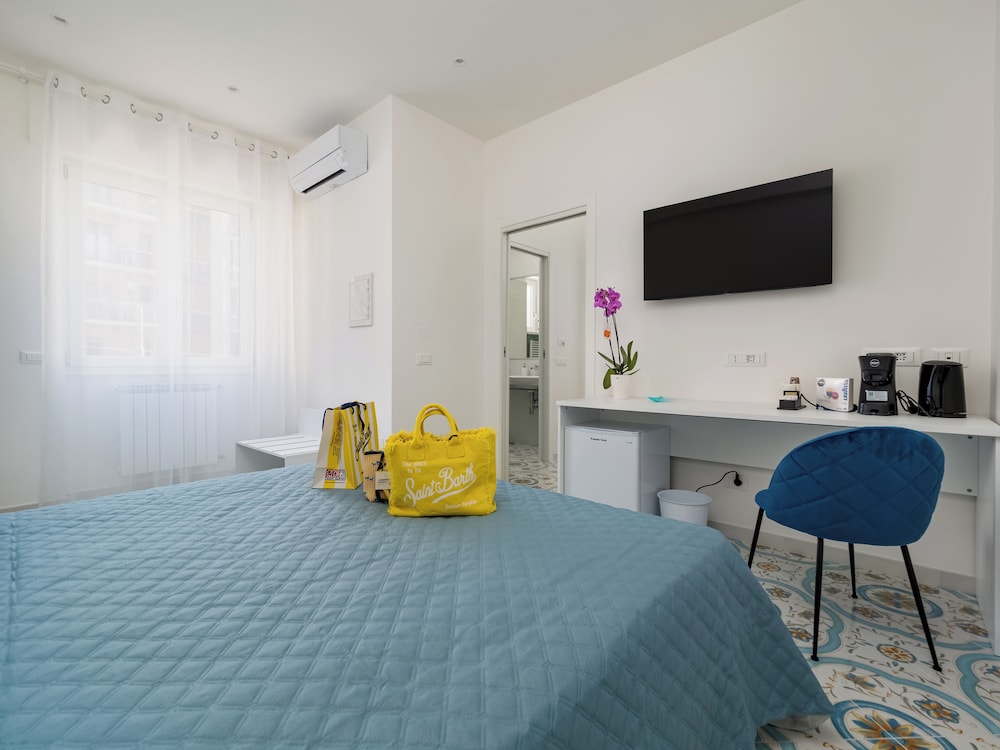 Superior Triple Room, Balcony, City View