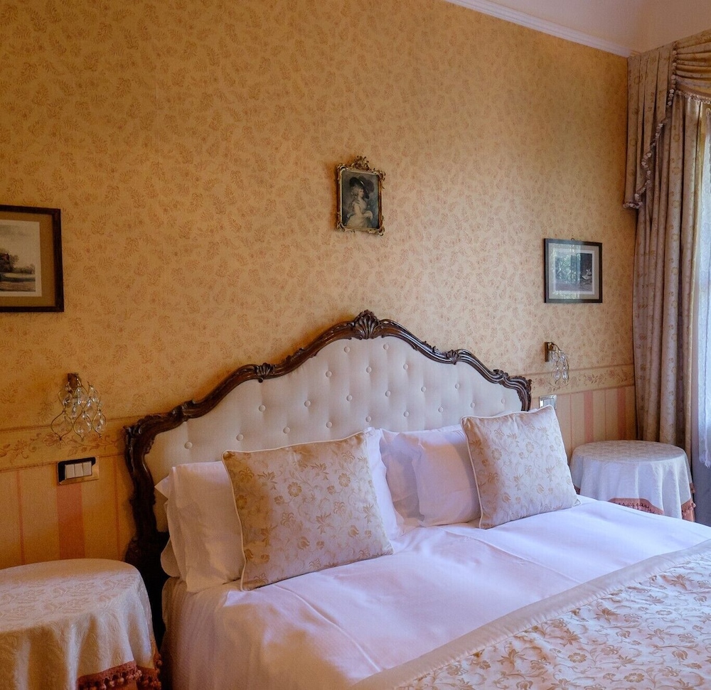Classic Double Room Single Use photo 3
