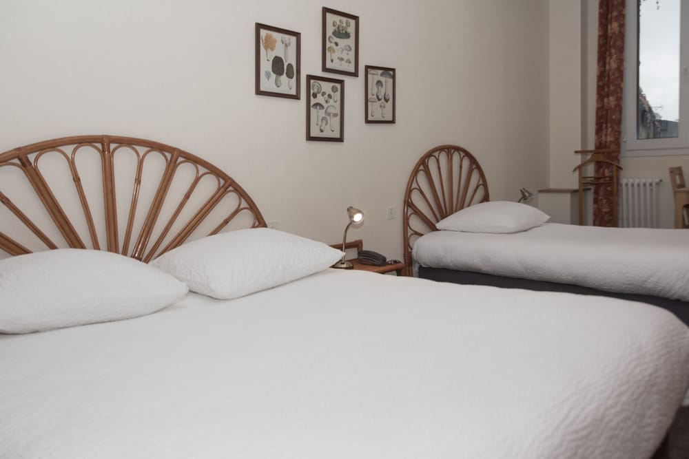 Standard Twin Room - Photo 1