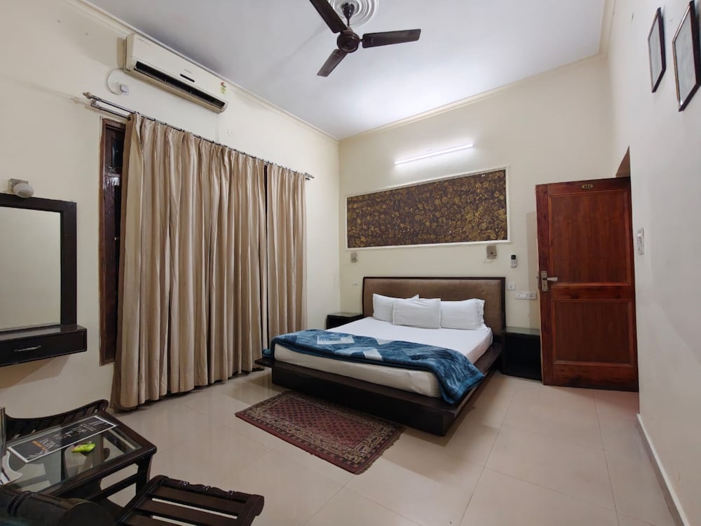 Deluxe Double Room, City View