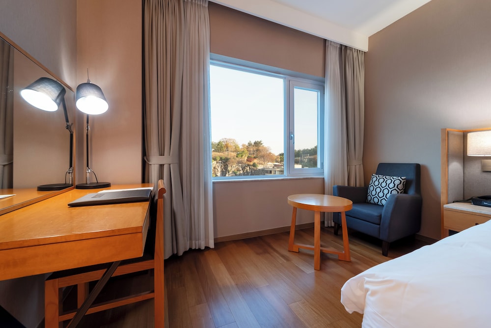 Park Standard Twin Room - Photo 2