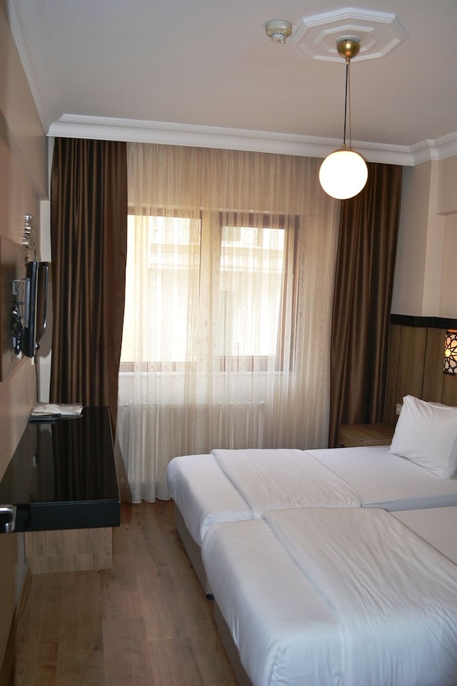 Standard Double Room photo 3