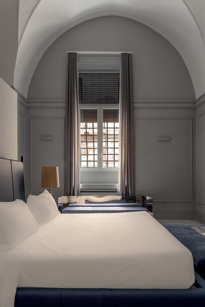 Design Suite, 1 King Bed photo 1