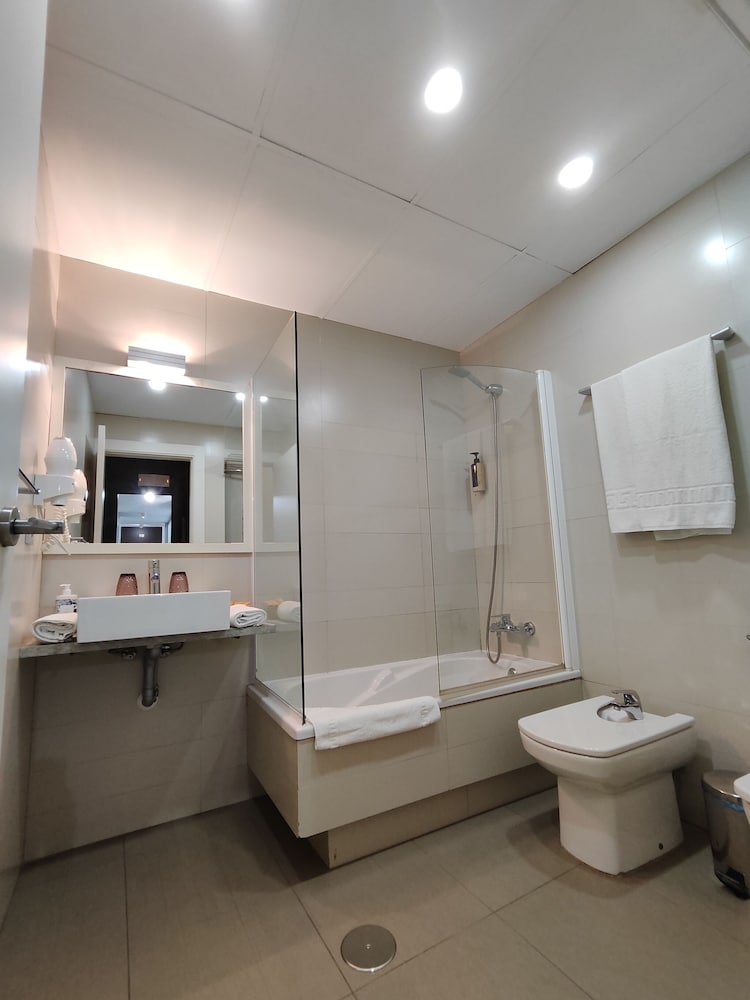Economy Double Room photo 2