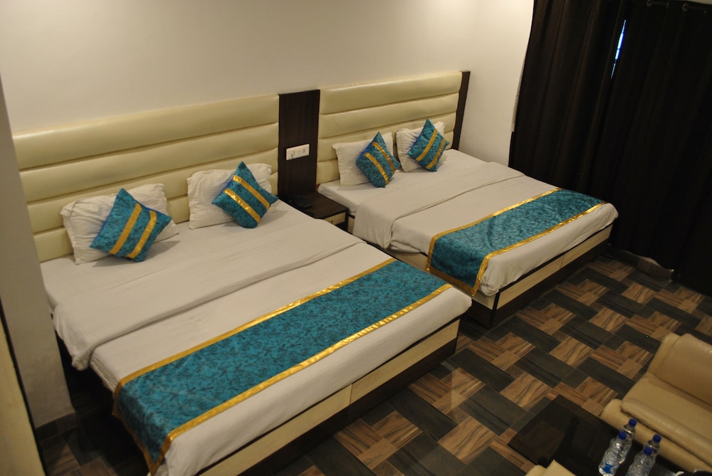 Family Room - Photo 4