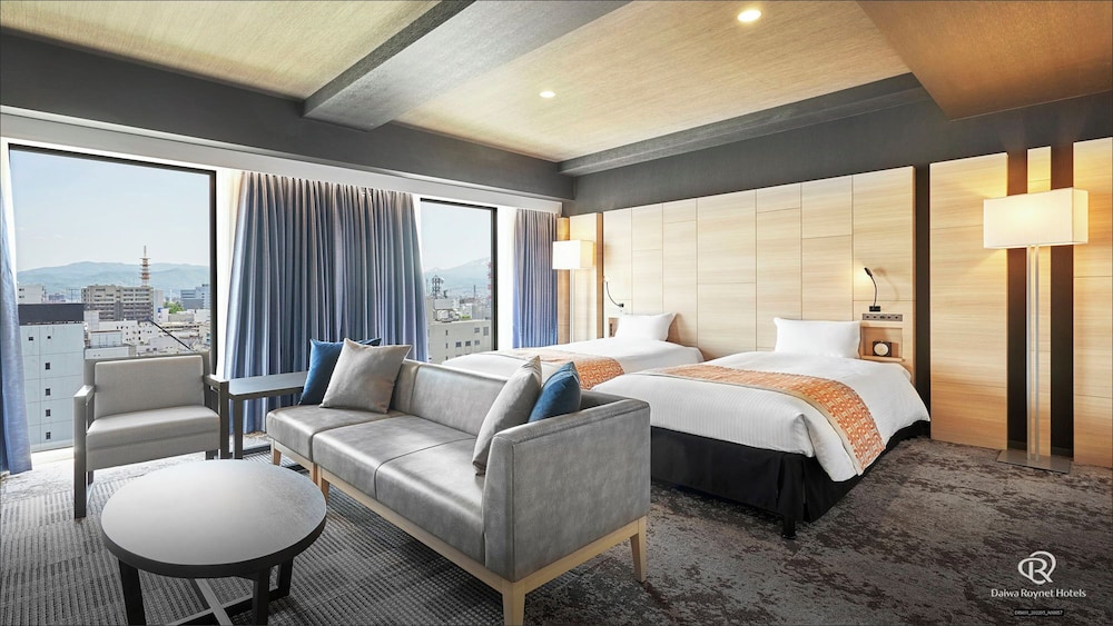 [3 guests] Grand Deluxe Twin, Non Smokin, Room Onlyg