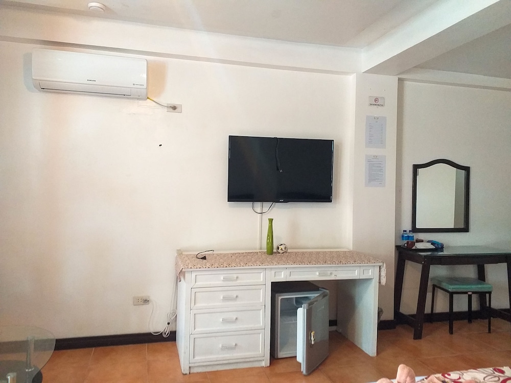 Family Room photo 2