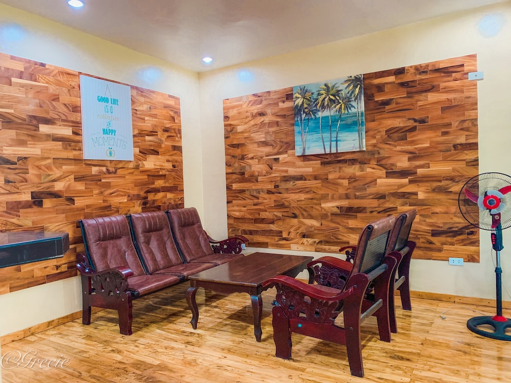 Deluxe Studio Suite photo 3