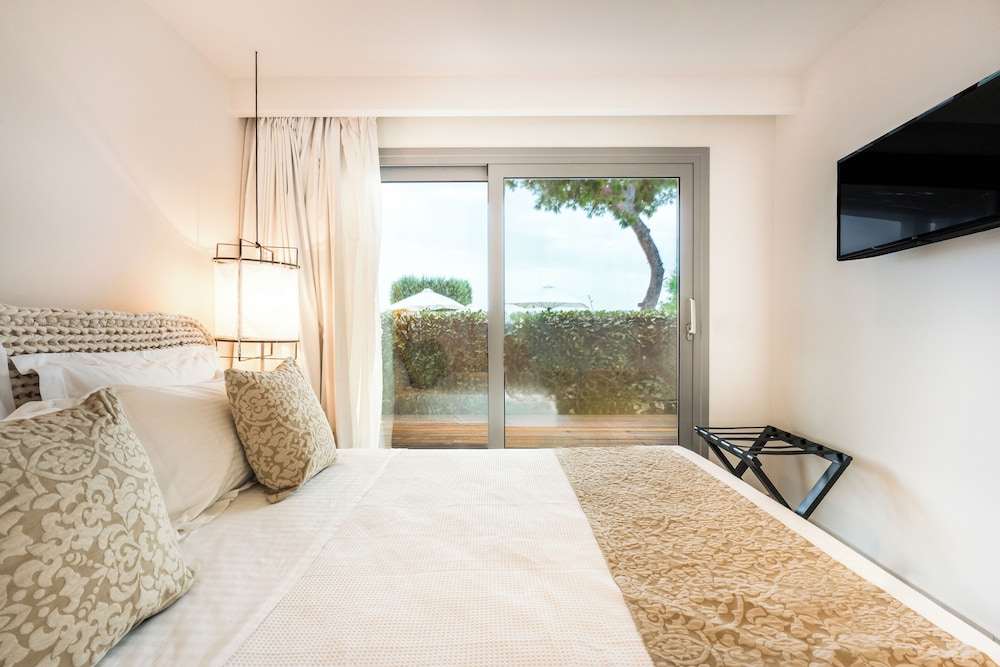 Beachfront Two Bedroom Villa Danai with Private Pool