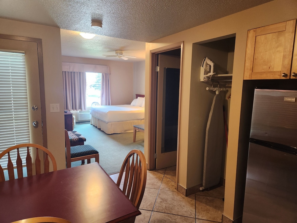 Standard Suite, Kitchen - Photo 20