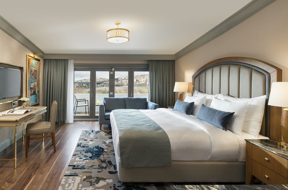Executive Suite, 1 King Bed photo 1