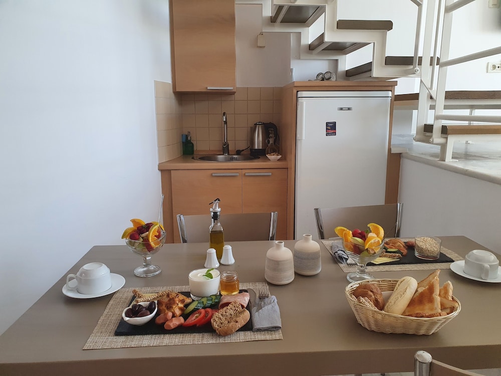 Deluxe Duplex, Partial Sea View