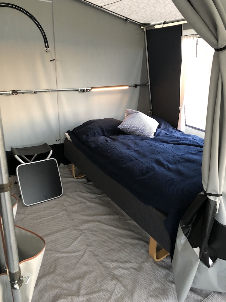Family Tent, Shared Bathroom photo 1