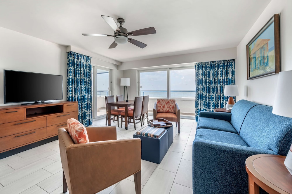 1 Bedroom Ocean Front King Suite