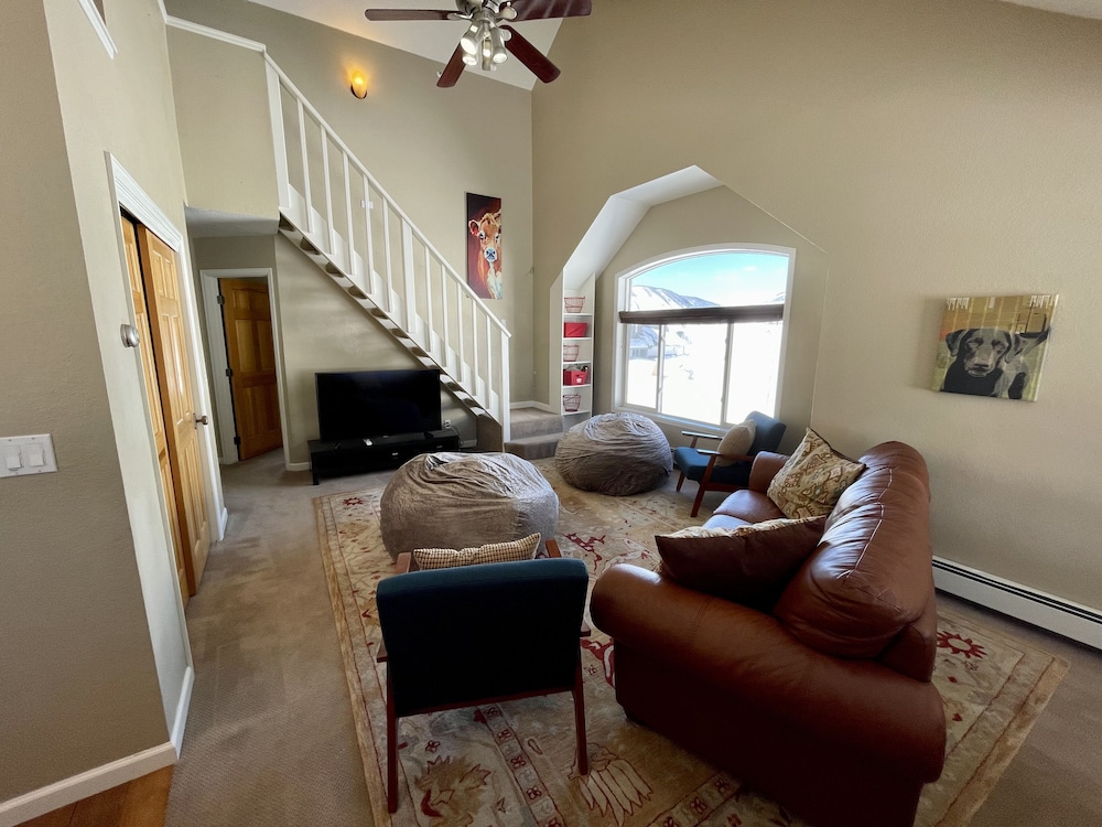 Luxury House, Multiple Bedrooms, Kitchenette, Mountainside photo 2