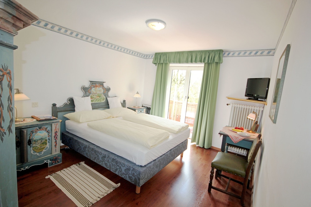 Standard Double Room photo 2