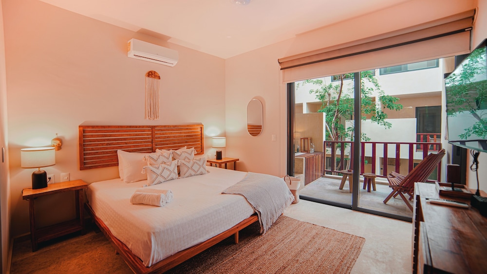 Standard Room, 1 King Bed with Sofa bed