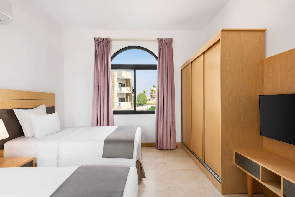 Chalet, 2 Bedrooms, Non Smoking - Photo 3