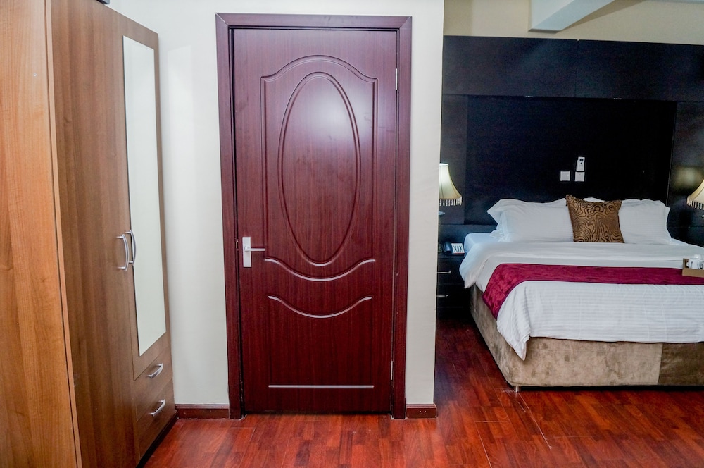 Executive Room photo 2