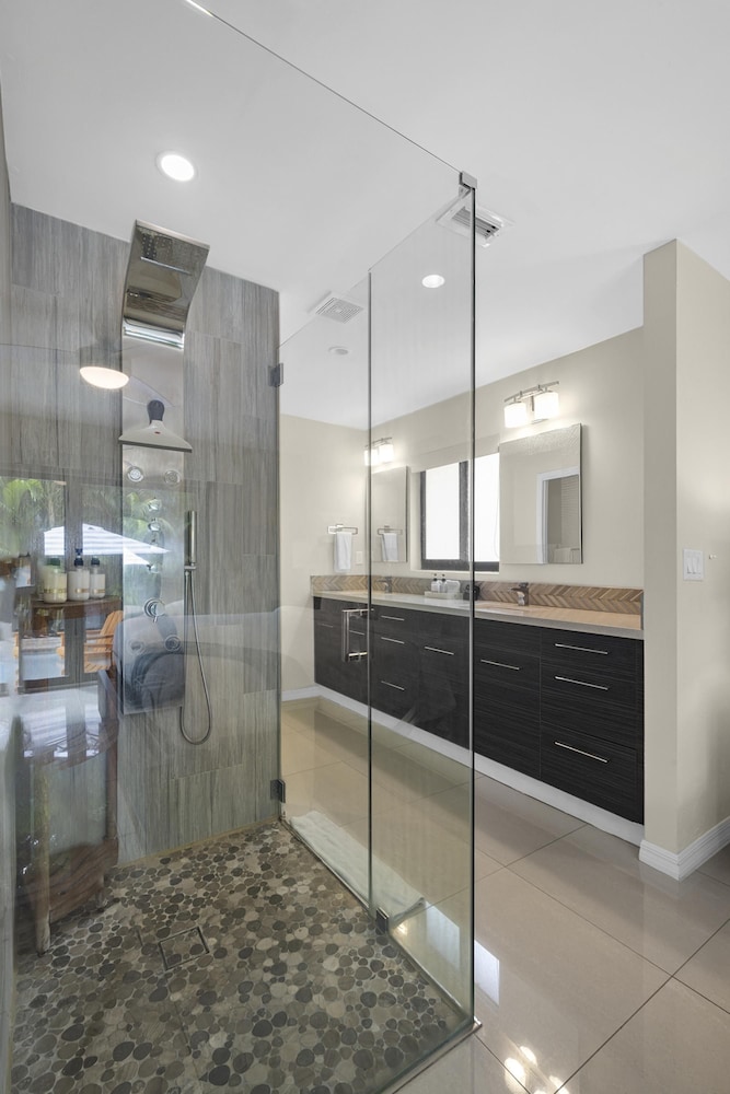 Relax in Luxury - 3 Bed 2 Bath Oasis With Pool, Foto 16