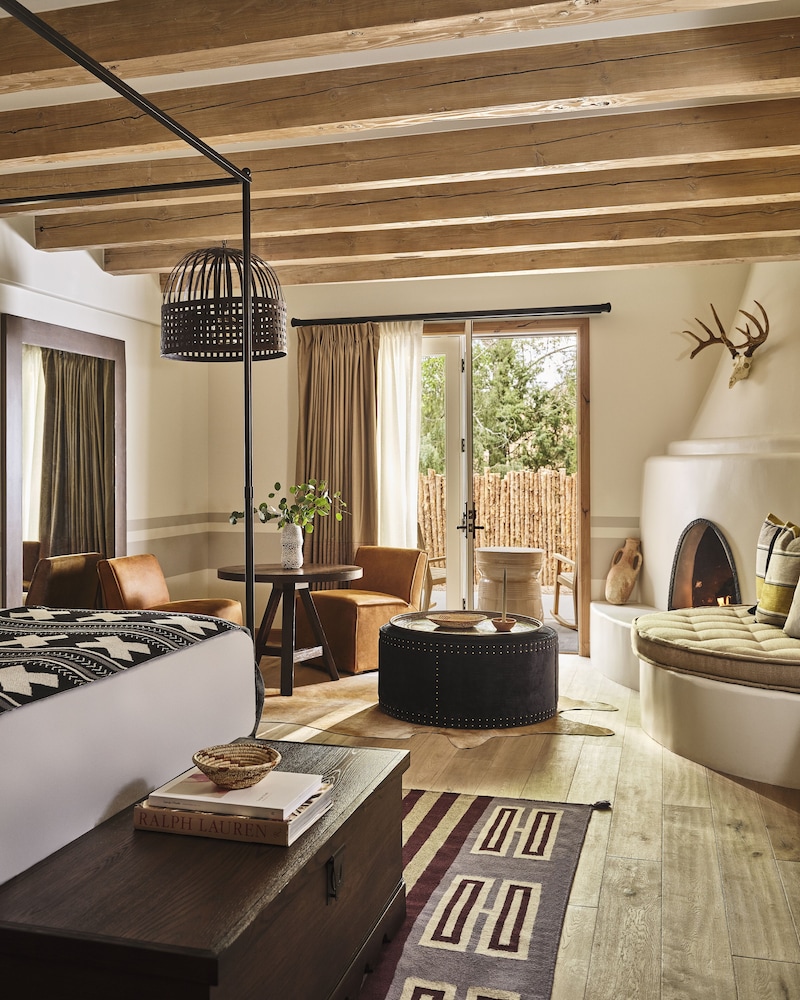 Room, 1 King Bed (Grove View) - Photo 6