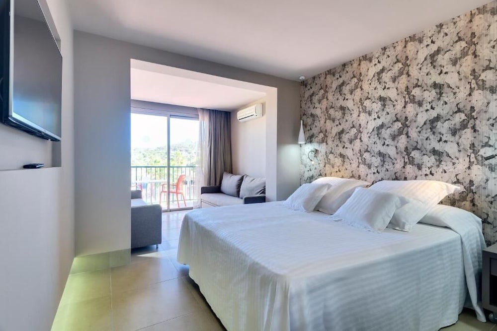 Superior Room, Terrace (Family | 2A3C)