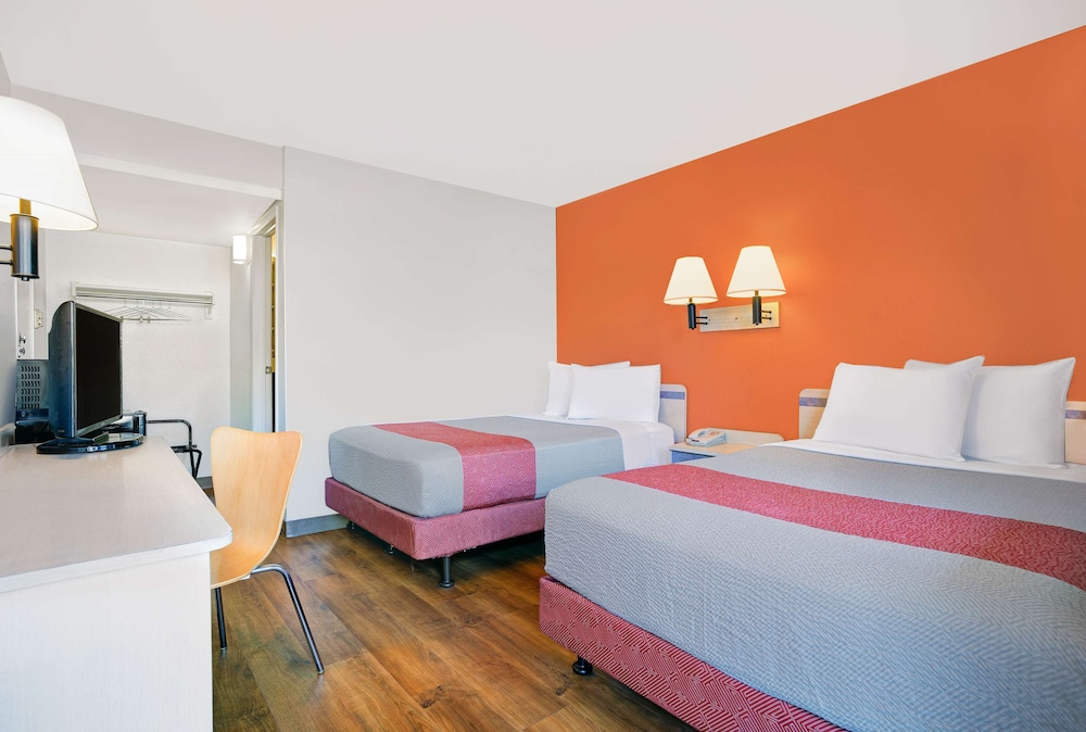 Deluxe Room, 2 Double Beds, Non Smoking, Refrigerator photo 1