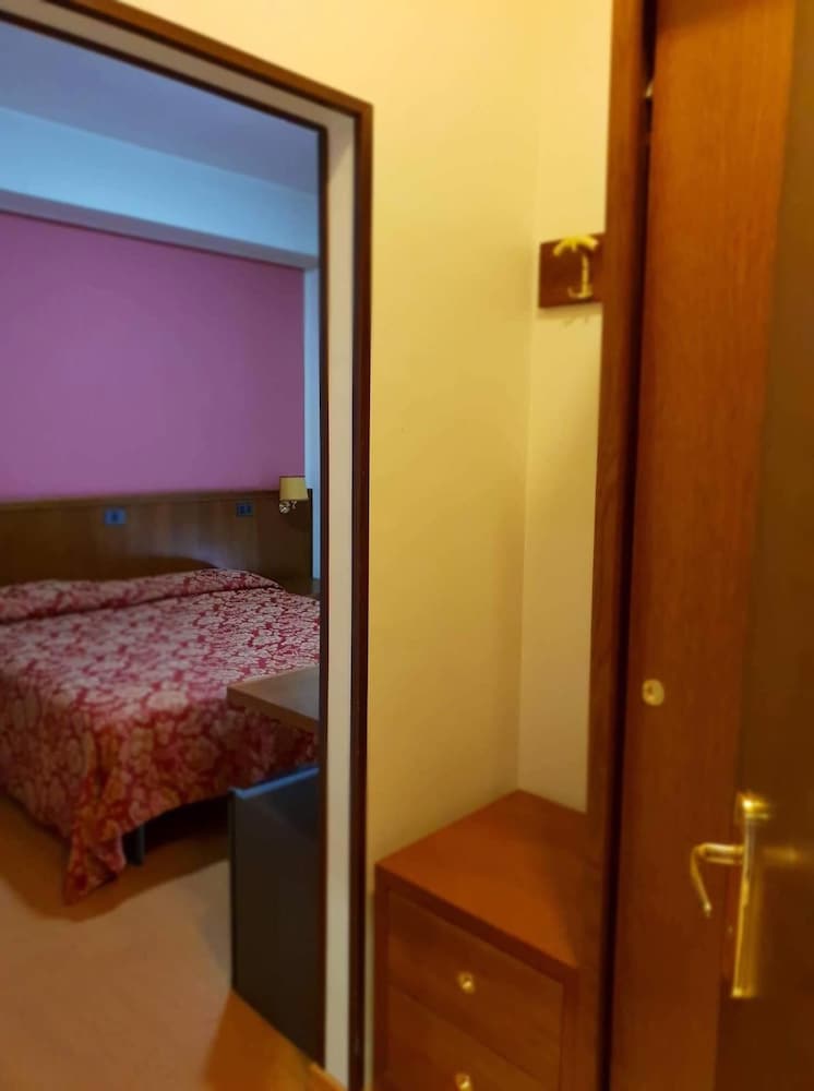 Double Or Twin Room photo 3