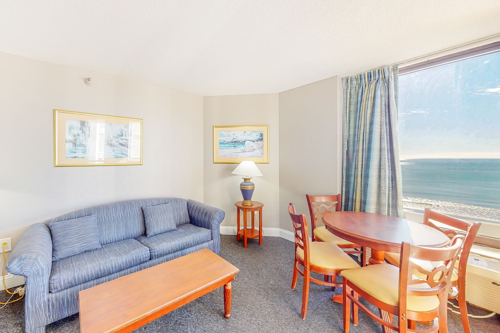 Condo, 1 Bedroom (Oceanfront 2 Queen) photo 3