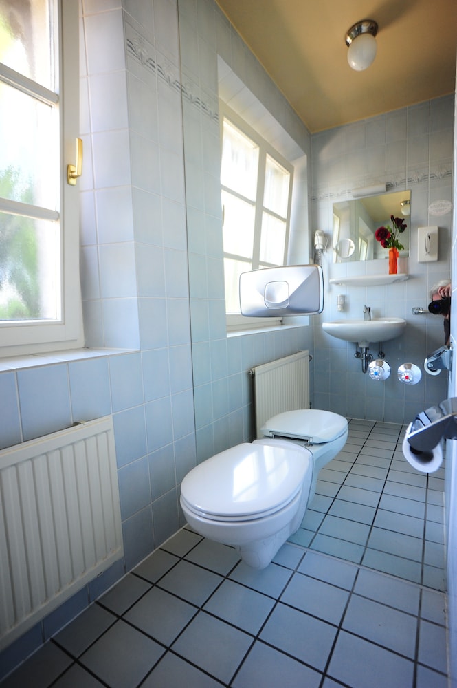 Single Room photo 3
