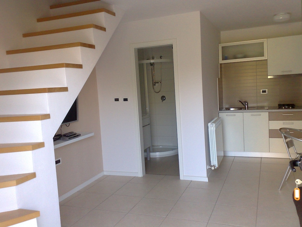 Duplex, 2 Bedrooms photo 2