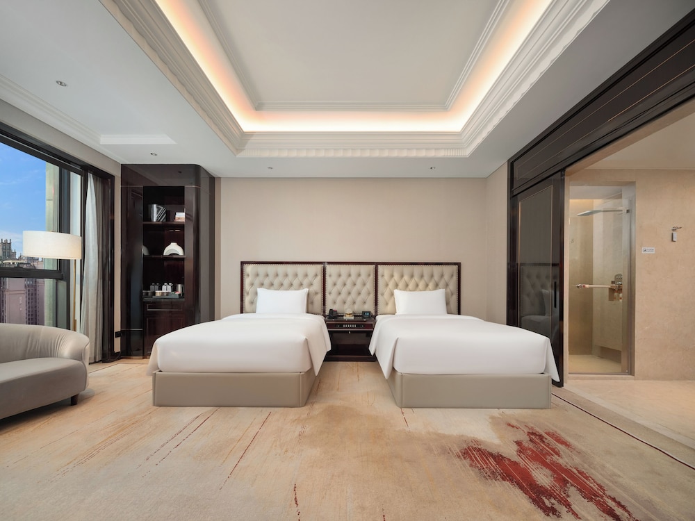 Crowne Plaza Twin Room photo 3